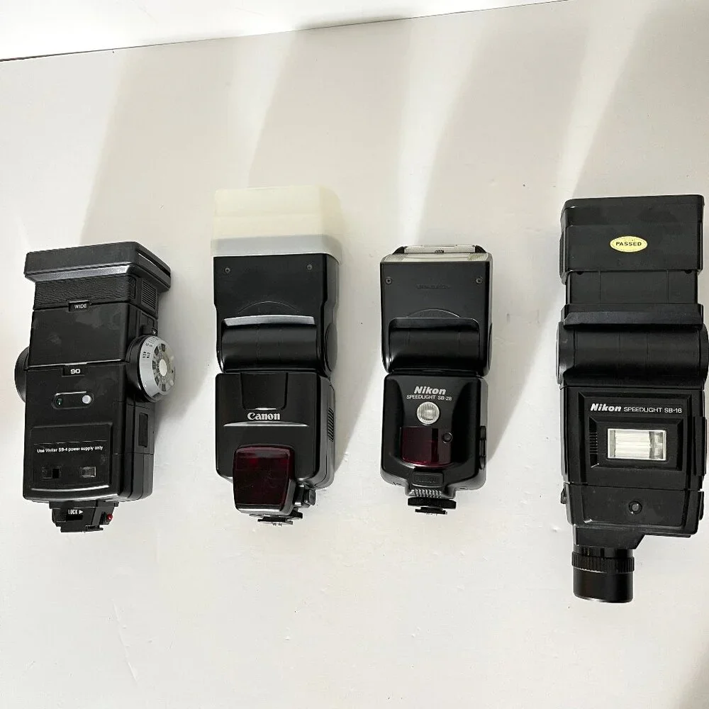 Camera Flash Lot Nikon Canon Vivitar 35mm & Digital Cameras